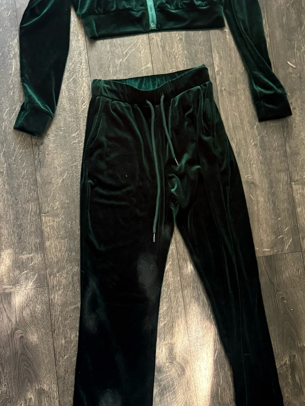 SHEIN Forest Green Velvet Drawstring Joggers